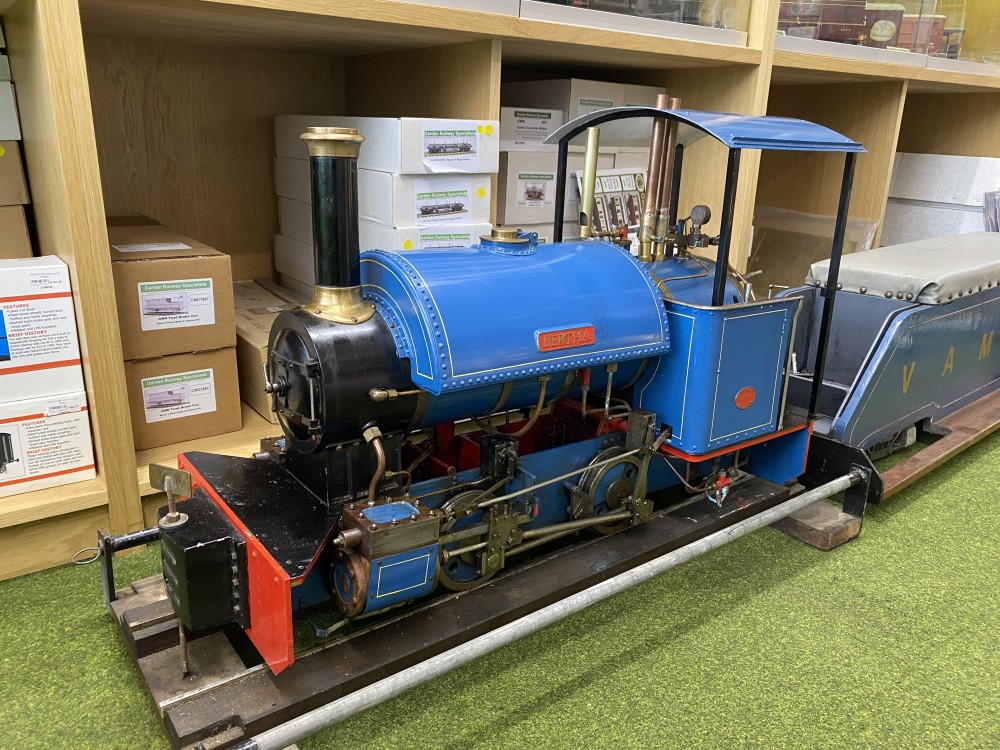 Inch Gauge Sweet Pea Loco &Riding Trailer (Secondhand) Garden