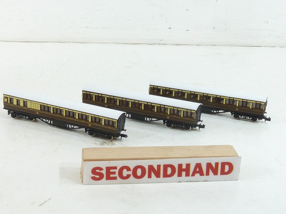 Rapido Trains UK 961001 GWR 'Iron Mink' vans in GWR early grey - Pack of