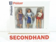 Preiser 1:32 Female Passengers Figures