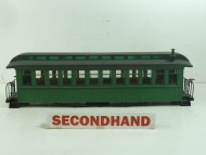 Bachmann Saloon Coach No Bogies Unboxed