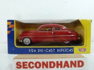 Motormax Diecast 1949 Mercury 1:24 Scale