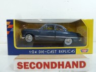 Motormax Diecast 1949 Ford 1:24 Scale