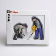 Track Workers & Sleepers - 2 off
