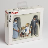 Family Group - 4 off