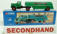 1:50 Scale SINCLAIR Mack B Series Semi Skirted Tanker
