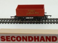 R6714 Fathers Day Open Wagon Red