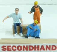 Figures (3)