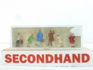 Preiser HO Arriving Passengers Figures