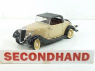 Ford V8 Car 1934 Solido diecast
