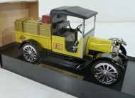 1916 Studebaker Delivery Truck Coin Bank 1:25 Scale