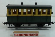 R19-10G IOM 4 wheel Coach Green&Cream 3rd class