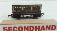 Hornby 4 wheel coach unboxed
