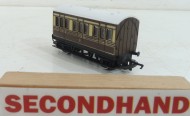 Hornby 4 wheel coach unboxed