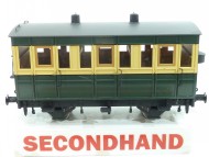 Accucraft IOM 2Axle Gaurd Coach Green/Cream unboxed