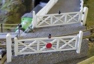 TWO LEVEL CROSSING GATES KIT